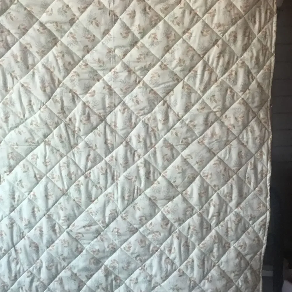 Hand Crafted New Poppies Quilt